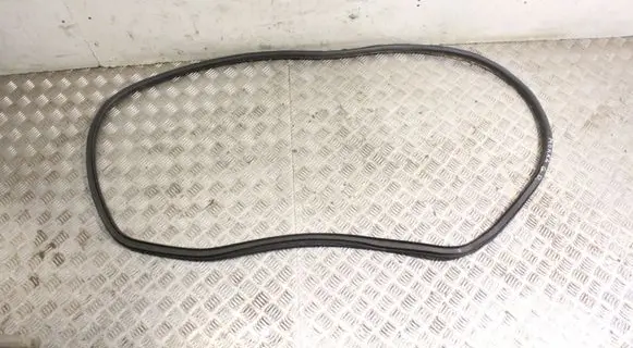 Opel Mokka Rubber seal rear door 