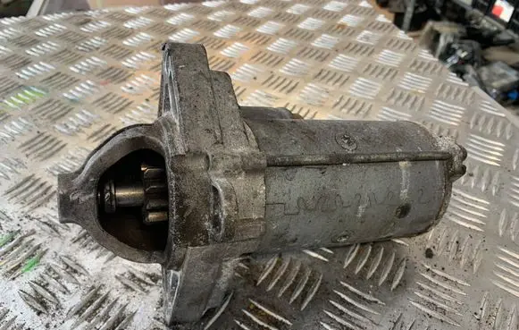 Renault Laguna III Starter motor 8200568535