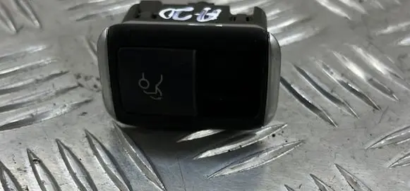 Mercedes-Benz E W212 Tailgate/boot open switch button A2129059200
