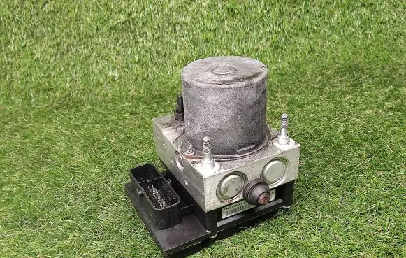 Audi A6 S6 C6 4F ABS Pump 4F0910517AD 4F0614517AA