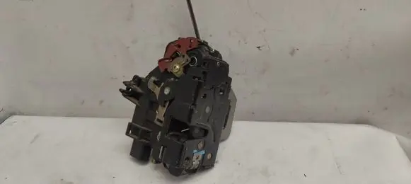 Audi A6 S6 C5 4B Front door lock 8E1837016C