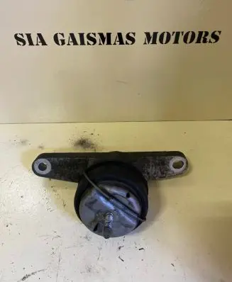Volvo V50 Engine mount bracket 30778782