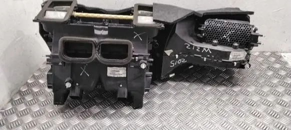 Mercedes-Benz E W212 Interior heater climate box assembly housing A2128305160