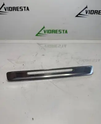 Volvo XC60 Radio/GPS head unit trim 30755619