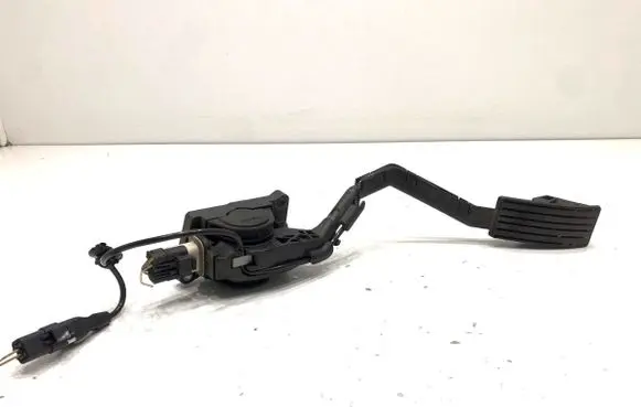Peugeot 407 Accelerator throttle pedal 9650341780