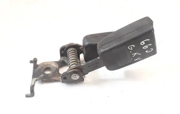 Renault Megane II Middle seatbelt buckle (rear) B6021666