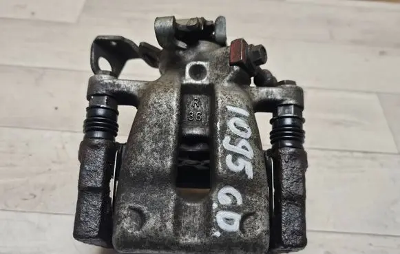 Opel Meriva A Rear brake caliper 