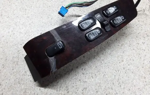 Mercedes-Benz S W220 Electric window control switch