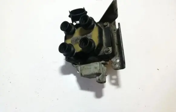 Ford Escort High voltage ignition coil 928f12029ca 61668