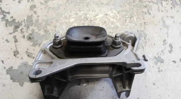 Renault Austral Gearbox mounting bracket 112533243R