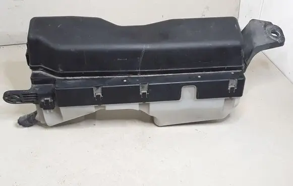 Toyota Corolla Verso E121 Fuse module