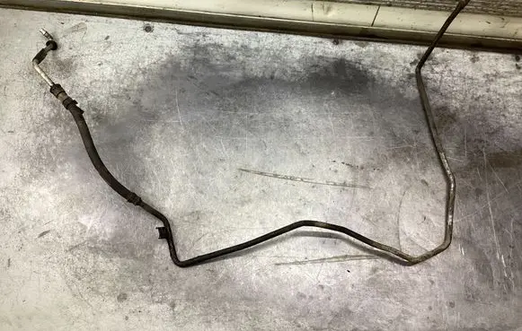 Power steering hose/pipe/line
