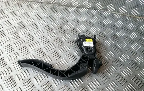 Audi A6 S6 C6 4F Accelerator throttle pedal 8K1723523