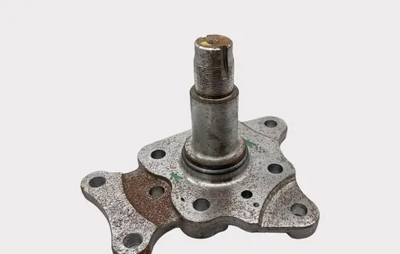 Rear wheel hub