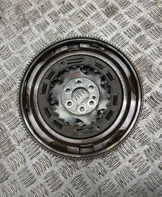 Volkswagen Golf VII Flywheel 04E105266K