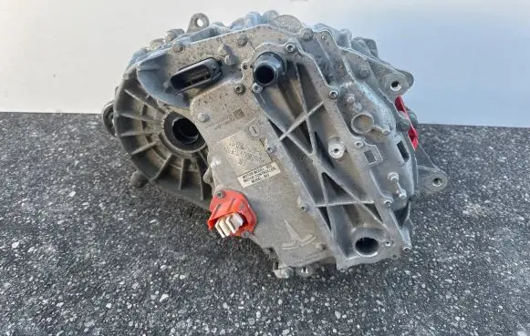 Tesla Model S Electric car motor P108569320F 112096020G P111742800C