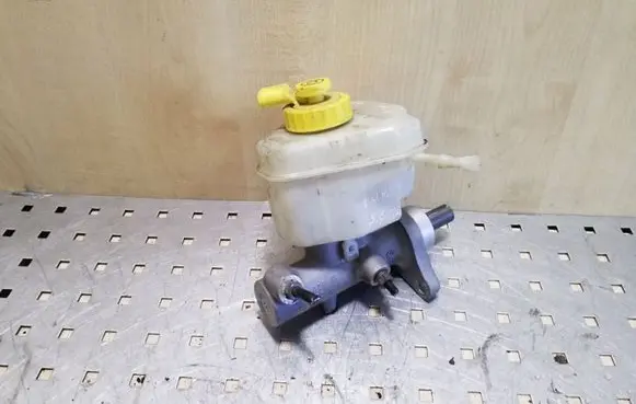 Volkswagen Touareg I Master brake cylinder 03350884911