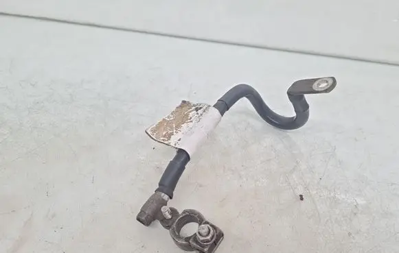 Volkswagen Golf V Negative earth cable (battery)