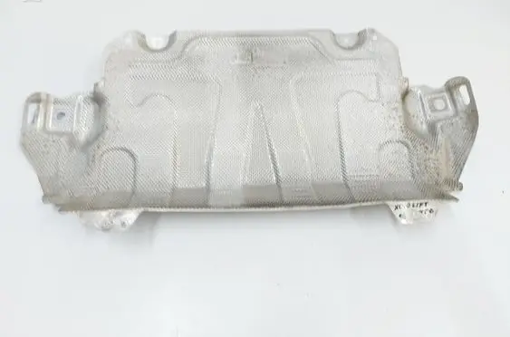 Volvo XC40 Exhaust heat shield 32262035