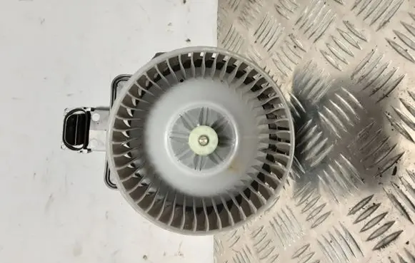 Suzuki Vitara (LY) Heater fan/blower