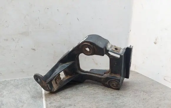 Audi A6 S6 C5 4B Fender mounting bracket 4B0853921B