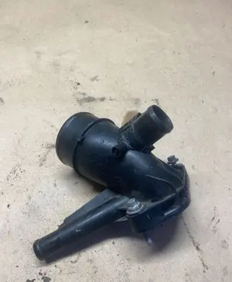 Dacia Duster II Thermostat/thermostat housing 165763616R