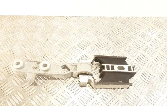 Volvo XC40 Engine mount bracket 31330594 31339956 31359890