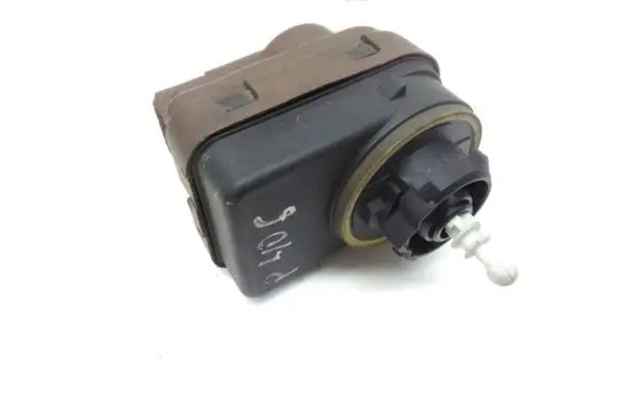 Peugeot 406 Headlight level adjustment motor 