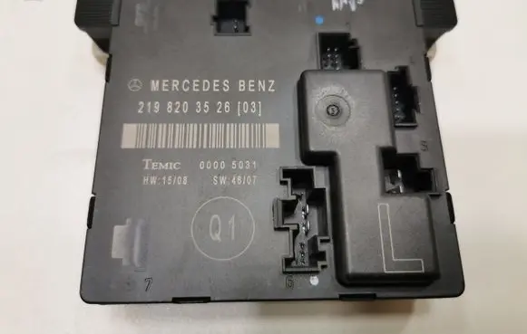 Mercedes-Benz CLS C219 Door control unit/module 2198203526 00005031