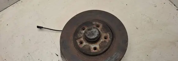 Mercedes-Benz C W203 Front wheel hub spindle knuckle 20901