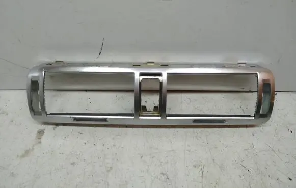 Skoda Superb B5 (3U) Dash center air vent grill 3U0820951A