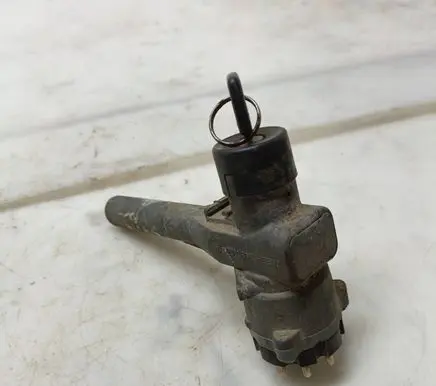 Mercedes-Benz 207 310 Ignition lock 
