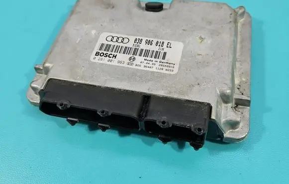 Audi A4 S4 B5 8D Engine control unit/module ECU 038906018EL IMPRK1601119