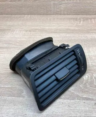 Volkswagen PASSAT B6 Dash center air vent grill 3C2819701E
