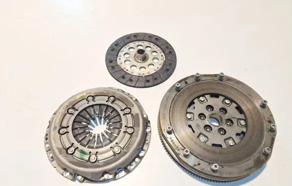 Nissan Qashqai Clutch set kit 17120916020745 7L21C30210