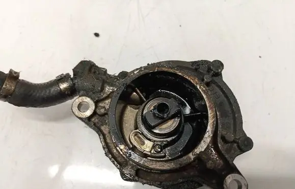 BMW X5 E70 Vacuum pump 
