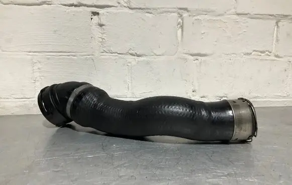 BMW 5 E60 E61 Intercooler hose/pipe 7803747