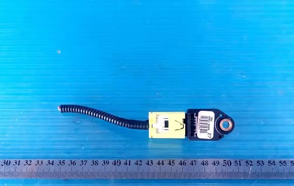 Toyota Auris 150 Airbag deployment crash/impact sensor 8983102060