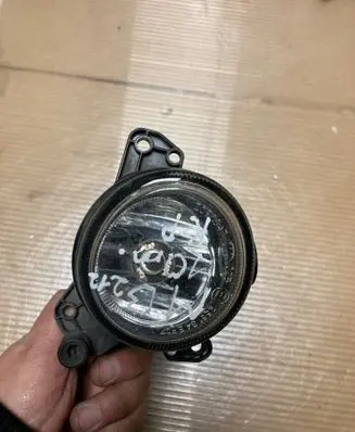 Mercedes-Benz E W211 Front fog light A2118200956