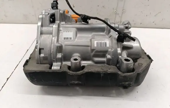 Mercedes-Benz EQE v295 Air conditioning (A/C) compressor (pump) A0008305404