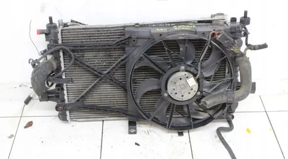 Opel Zafira B Radiator set 2005R