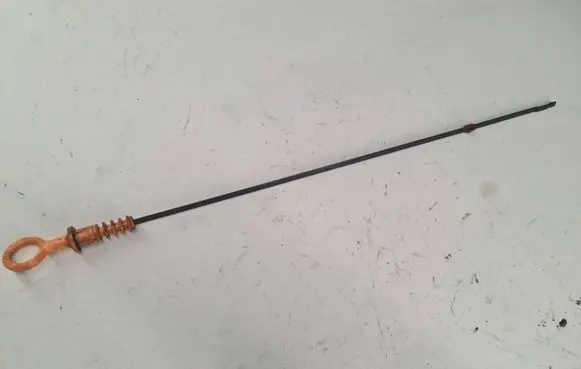 Skoda Octavia Mk2 (1Z) Oil level dip stick 038115611B