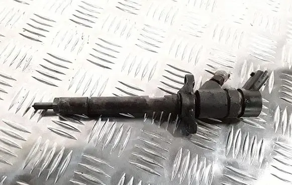 Fuel injector