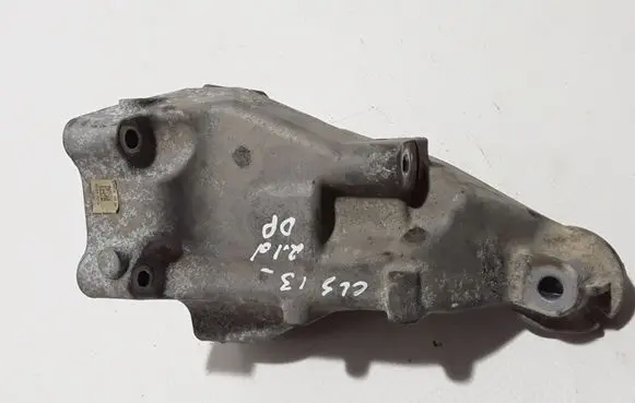 Mercedes-Benz CLS C218 X218 Engine mounting bracket A6512233504
