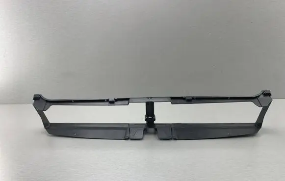 BMW 5 F10 F11 Intercooler air channel guide 8049708 51748049708