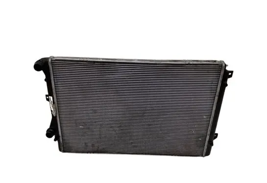 Volkswagen Jetta VI Coolant radiator 1K0121253BK 1K0121253