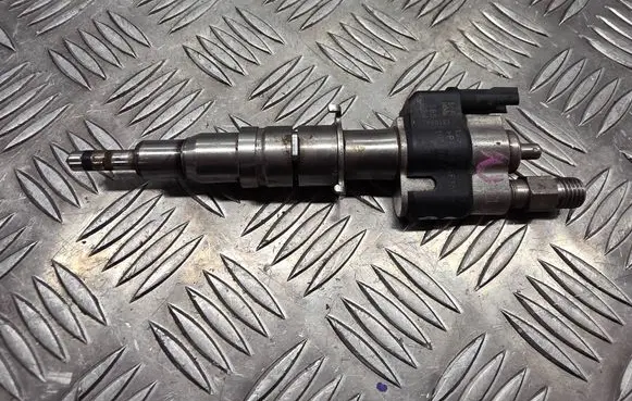 BMW 6 F12 F13 Fuel injector 758526111 GF3596 1353758526111