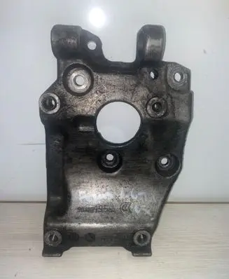 Ford Focus Engine mounting bracket 9646719580