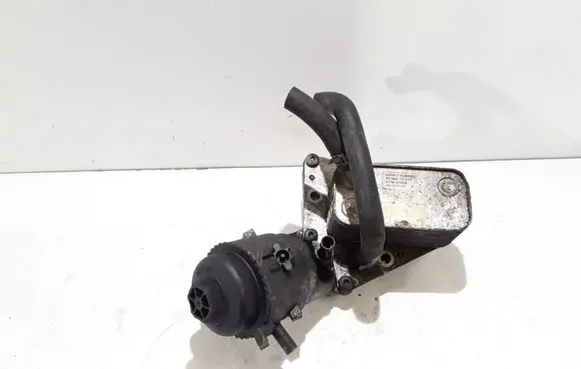 Opel Zafira B Oil filter mounting bracket 5989070231