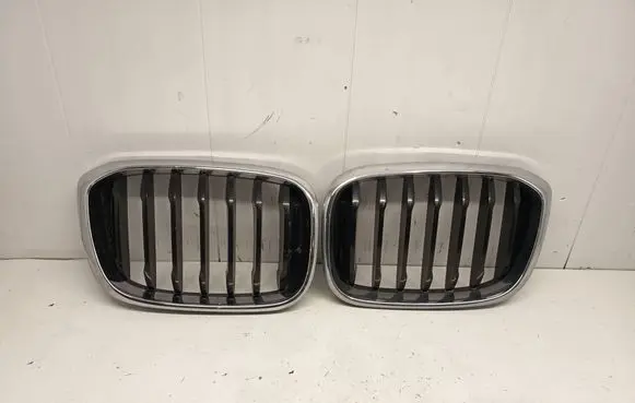 BMW X3 G01 Front bumper upper radiator grill 7464921 7464923 8074573